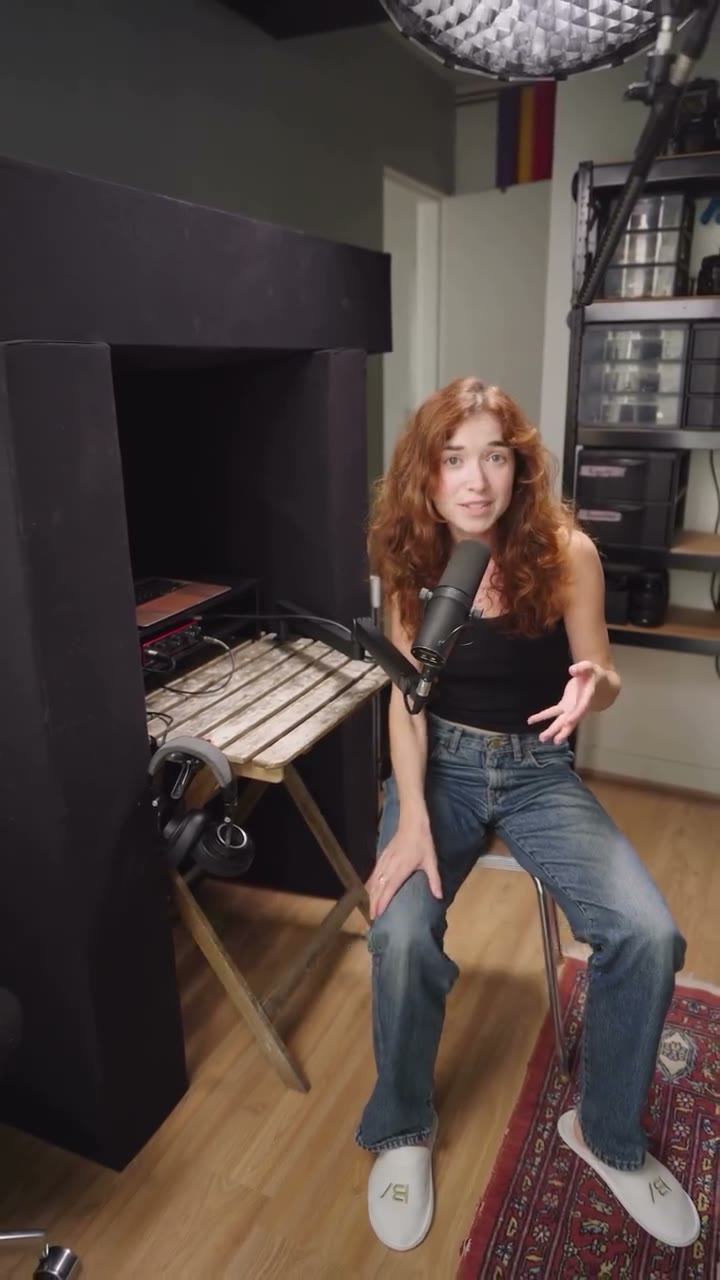 Kelly Rook Daly · Reels voix off